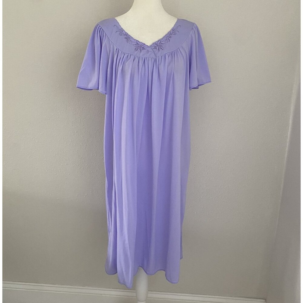 Miss Elaine Classics Womens L Large Purple Embroidered Floral Night Gown Short